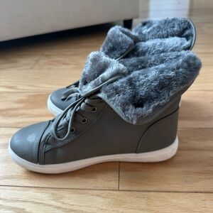 Women's Faux Fur Lined Sneakers